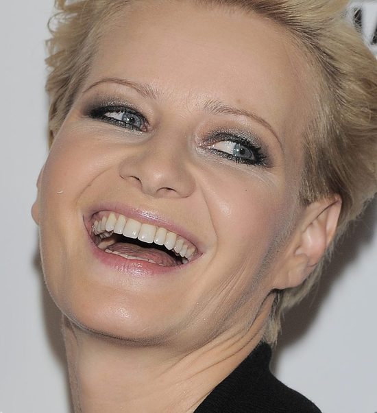 WOW! Małgorzata Kożuchowska z seksowną dziurą na udzie WOW! Małgorzata Kożuchowska z seksowną dziurą na udzie