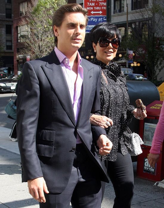 DRAMAT! Kris Jenner PRZESPAŁA SIĘ ze Scottem Disickiem?