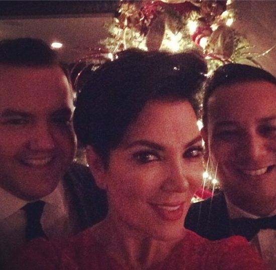 Co Kris Jenner zrobiła przed świętami z twarzą? Co Kris Jenner zrobiła przed świętami z twarzą?