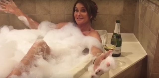 Będziecie słyszeć śpiewające Kardashianki do końca dnia! Będziecie słyszeć śpiewające Kardashianki do końca dnia!