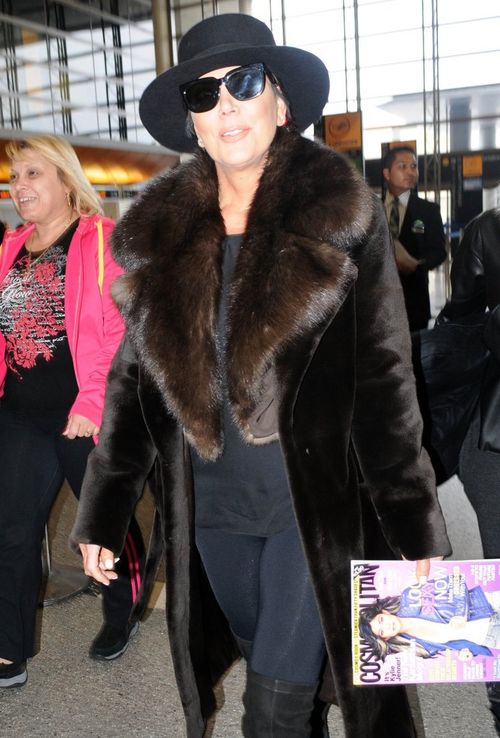 Ten przedmiot w ręku Kris Jenner to przypadek? (FOTO)
