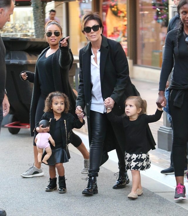 Mama leczy kaca, na szczęście jest babcia Mama leczy kaca, na szczęście jest babcia