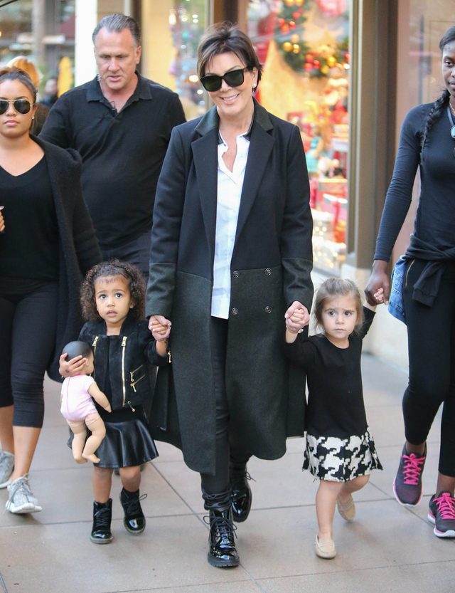 Mama leczy kaca, na szczęście jest babcia Mama leczy kaca, na szczęście jest babcia