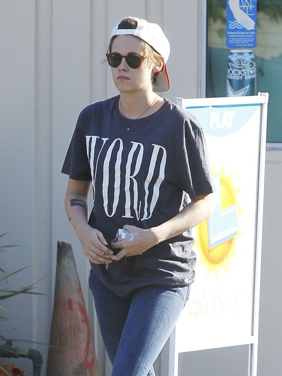 Tak wyglądają dłonie hollywoodzkiej piękności (FOTO) Tak wyglądają dłonie hollywoodzkiej piękności (FOTO)