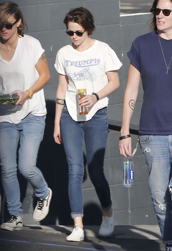 Kristen Stewart w końcu odwiedziła fryzjera (FOTO)