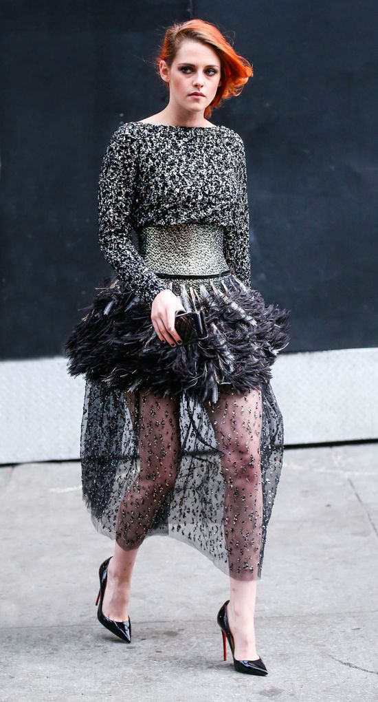 Kristen Stewart w drodze na galę MET (FOTO)