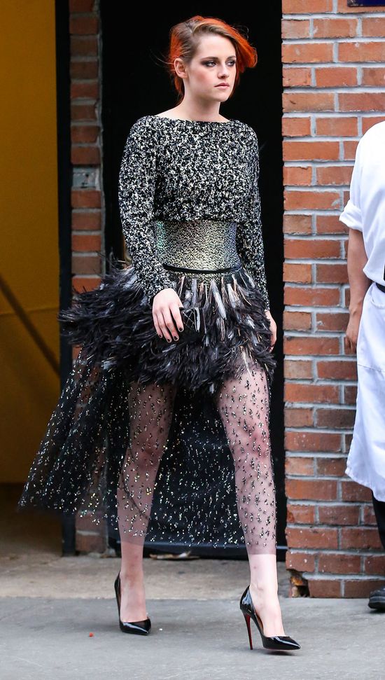 Kristen Stewart w drodze na galę MET (FOTO)