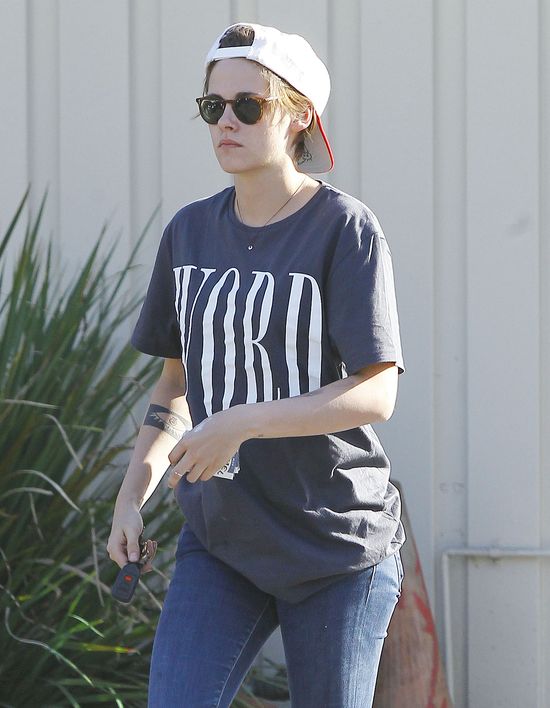 Tak wyglądają dłonie hollywoodzkiej piękności (FOTO) Tak wyglądają dłonie hollywoodzkiej piękności (FOTO)