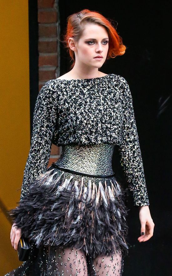 Kristen Stewart w drodze na galę MET (FOTO)