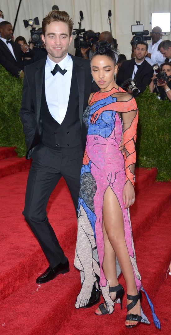 Dlaczego Kristen Stewart nie pojawiła się na gali MET? Dlaczego Kristen Stewart nie pojawiła się na gali MET?