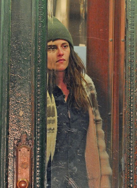 Kristen Stewart wygląda jak bezdomna (FOTO) Kristen Stewart wygląda jak bezdomna (FOTO)