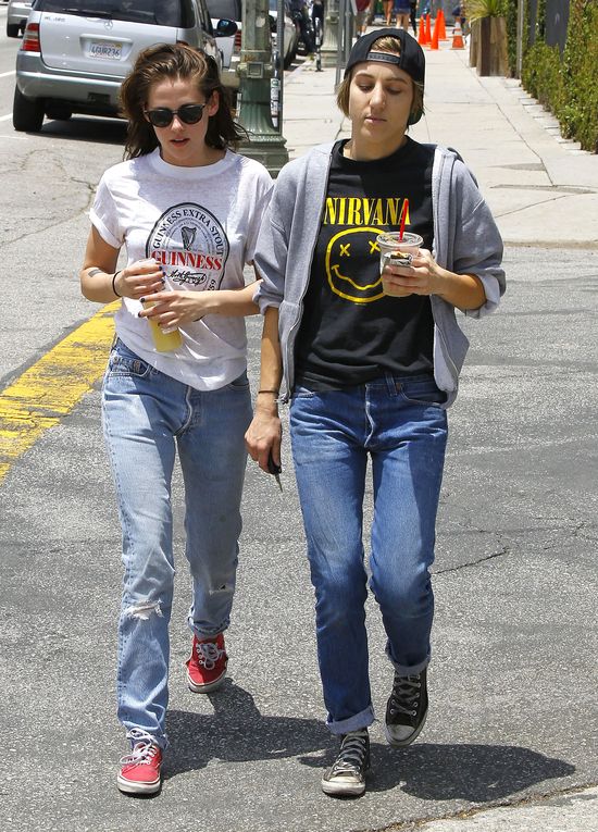 Kristen Stewart nie stroiła się na randkę (FOTO) Kristen Stewart nie stroiła się na randkę (FOTO)