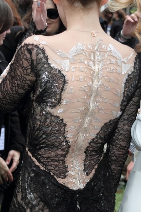 Zjawiskowe Theron i Stewart na premierze w Londynie (FOTO)