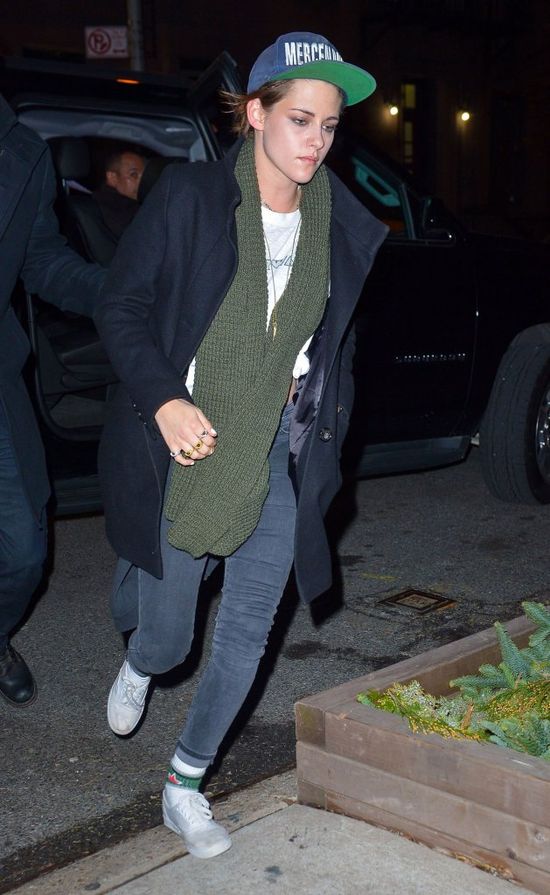 Kristen Stewart zaręczyła się z dziewczyną?! Kristen Stewart zaręczyła się z dziewczyną?!