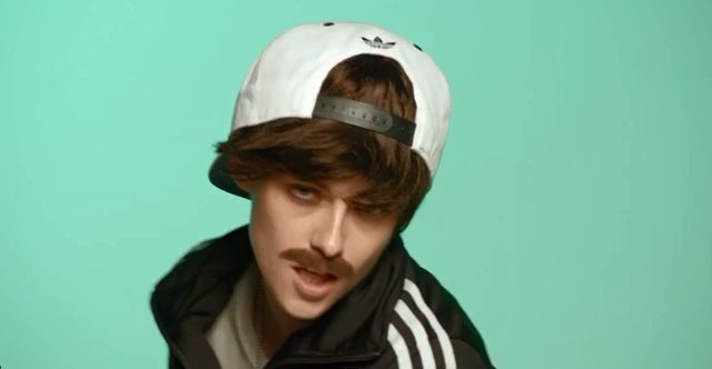 Kristen Stewart pokazała swoją męską stronę (FOTO) Kristen Stewart pokazała swoją męską stronę (FOTO)