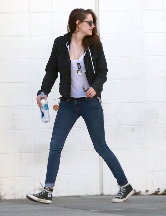 Kristen Stewart na zakupach z koleżanką (FOTO)  