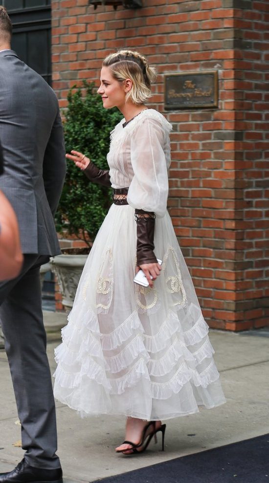 Internauci do Kristen Stewart: Zmień stylistkę! (FOTO)