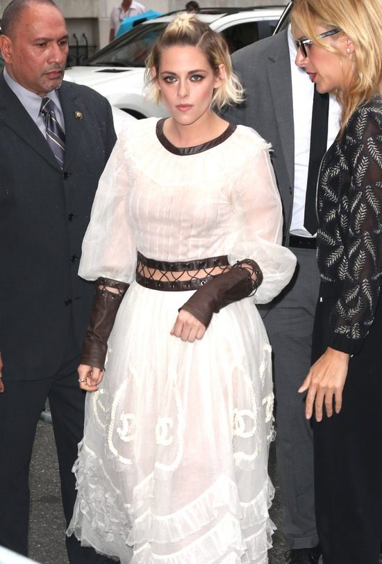 Internauci do Kristen Stewart: Zmień stylistkę! (FOTO)