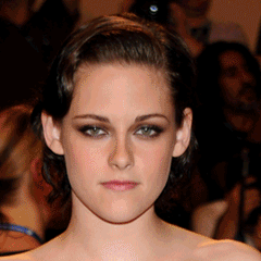 Kristen Stewart udowadnia, że ma zgrabne nogi i... (FOTO)