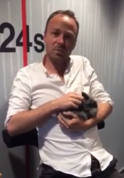 Zabił królika pompką do roweru Zabił królika pompką do roweru