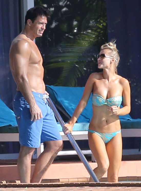 Pupa dość skromna jak na seksbombę! (FOTO)