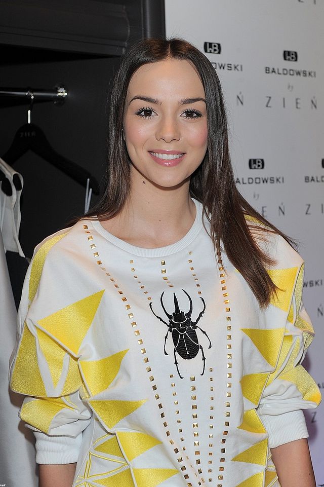 Celebrytki pozują z butami od Zienia (FOTO) Celebrytki pozują z butami od Zienia (FOTO)