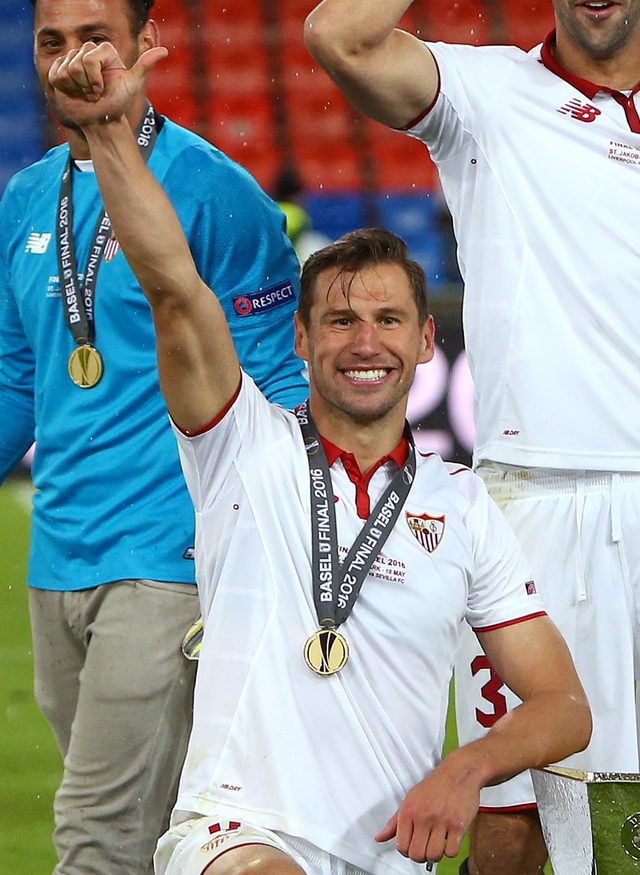 Ludzie płaczą ZE ŚMIECHU widząc Szczęsnego w TYM ubraniu (Instagram)