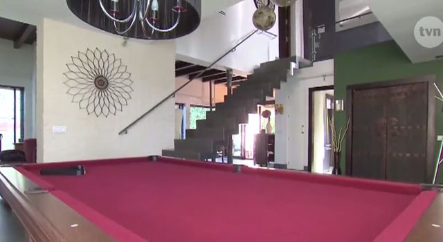 Krychowiak ma garderobę na CAŁE PIĘTRO! (FOTO)