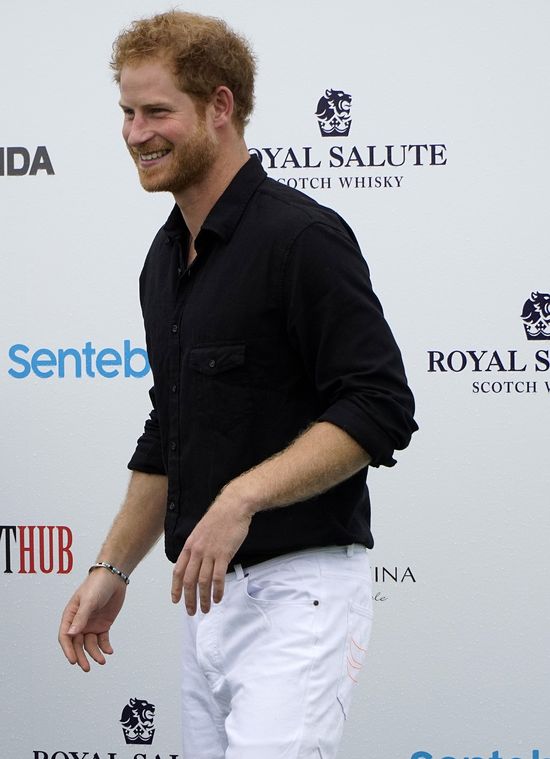 Książę Harry całował się ze znaną piosenkarką!