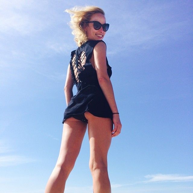 Za wstrętne cycki i r**kie rysy twarzy przepraszam