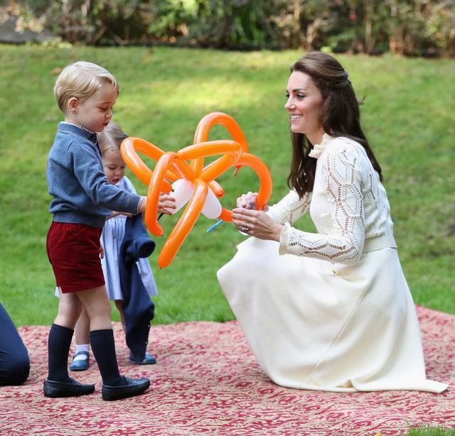 Stylizacje księżnej Kate znów wzbudziły zachwyt (FOTO)