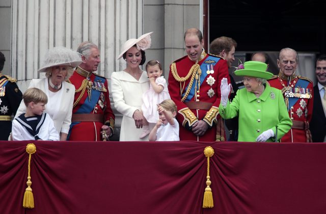 Księżniczka Charlotte zadebiutowała na balkonie Pałacu Buckingham (FOTO)