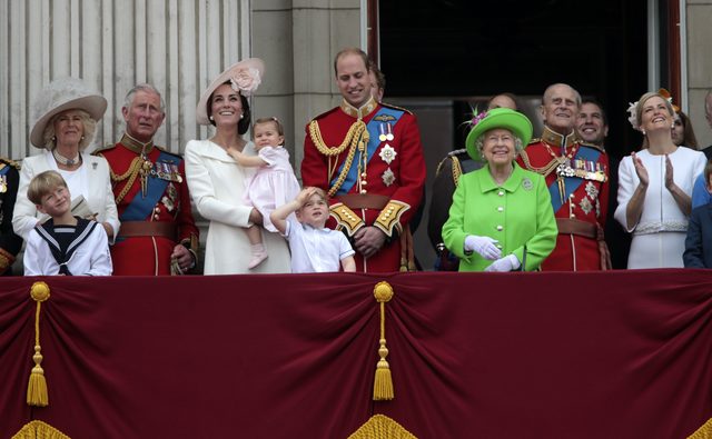 Księżniczka Charlotte zadebiutowała na balkonie Pałacu Buckingham (FOTO)