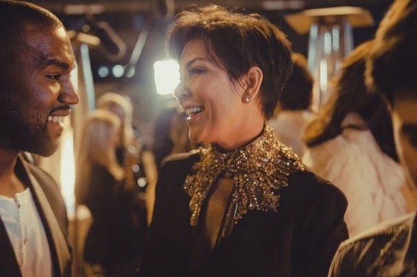 Kim Kardashian pochwaliła się zdjęciami z zaręczyn (VIDEO)