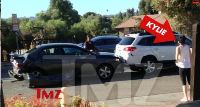 Kylie Jenner już rozbiła swoje auto! (VIDEO)