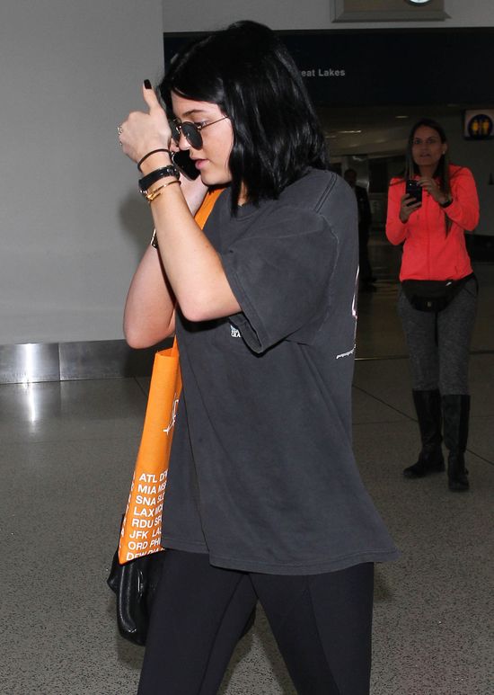 Kylie Jenner przejdzie drastyczną operację twarzy?! (FOTO)