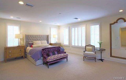 Kylie Jenner właśnie kupiła dom! (FOTO) Kylie Jenner właśnie kupiła dom! (FOTO)