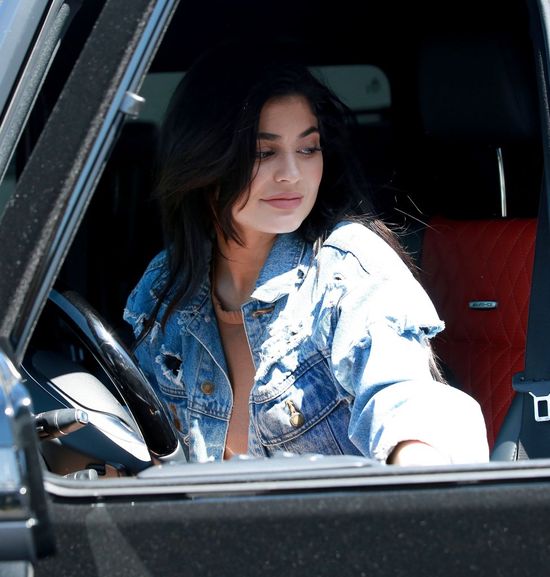 Wydałam fotunę na kosmetyki od Kylie. To był BŁĄD MOJEGO ŻYCIA