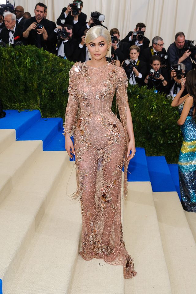 Kylie Jenner nigdy nie wróci do wagi sprzed ciąży? Oto, czym karmi ją luby