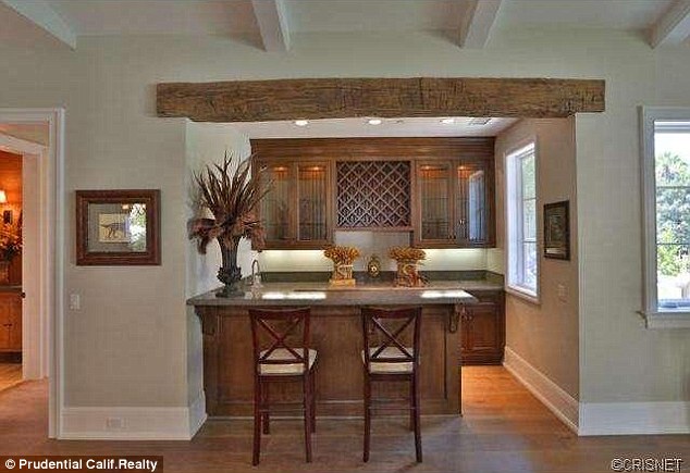 Kylie Jenner kupiła TRZECIĄ willę! (FOTO)