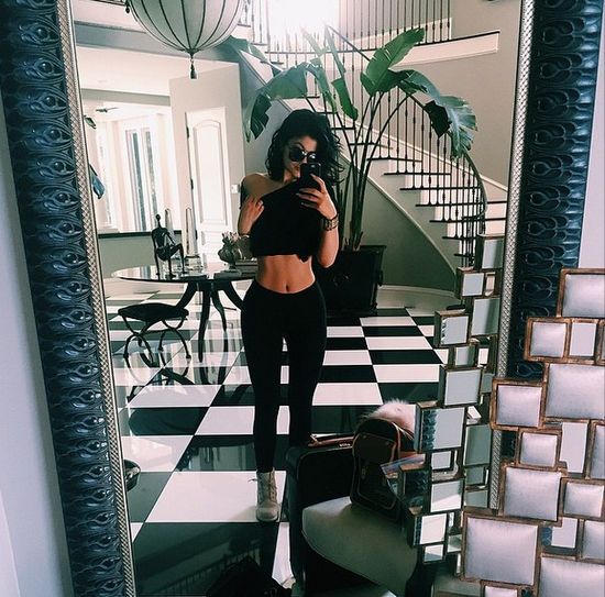 To Kris Jenner zaplanowała operacje Kylie!