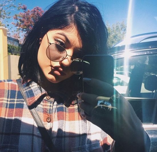 Fani śmieją się z toaletowego selfie Kylie Jenner (FOTO)