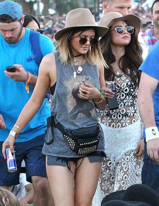 Jennerki i Selena Gomez razem na Coachelli (FOTO) Jennerki i Selena Gomez razem na Coachelli (FOTO)