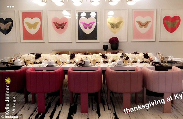 Ciężarna Kylie Jenner wyprawiła Święto Dziękczynienia Ciężarna Kylie Jenner wyprawiła Święto Dziękczynienia