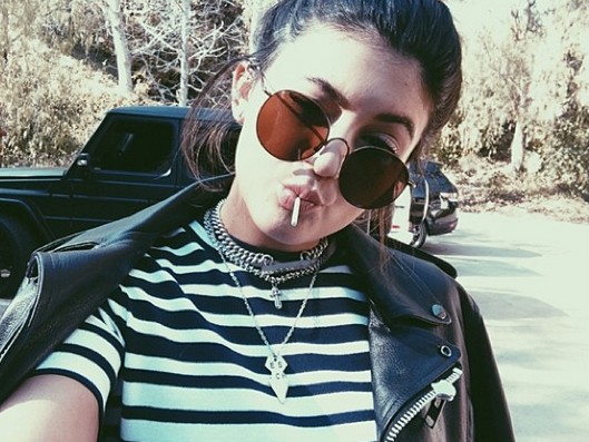 16-letnia Kylie Jenner pozuje w bikini (FOTO)