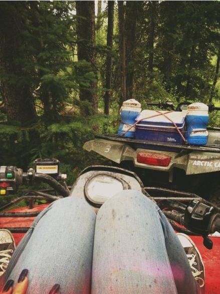 Siostry Jenner szaleją na wakacjach (FOTO)  