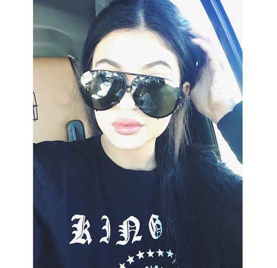 Kylie Jenner napompowała swoje piersi (FOTO) Kylie Jenner napompowała swoje piersi (FOTO)