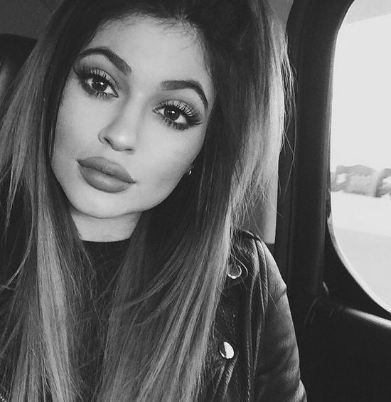 Wyprowadzona z równowagi Kylie, tłumaczy się ze swoich ust