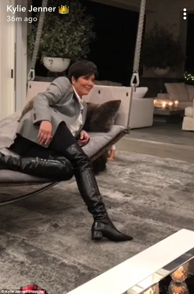 Ciężarna Kylie Jenner wyprawiła Święto Dziękczynienia Ciężarna Kylie Jenner wyprawiła Święto Dziękczynienia