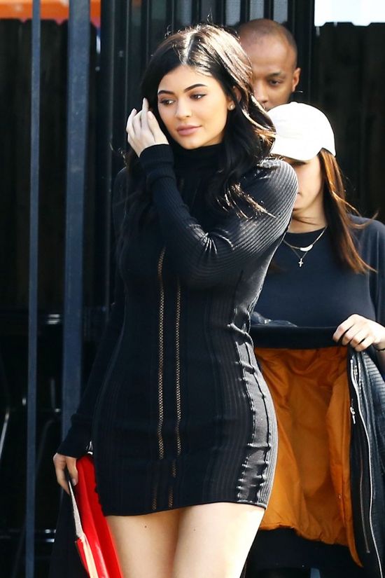 Cały świat w szoku, bo ciąża nie pozwoliła wstać Kylie Jenner z łóżka